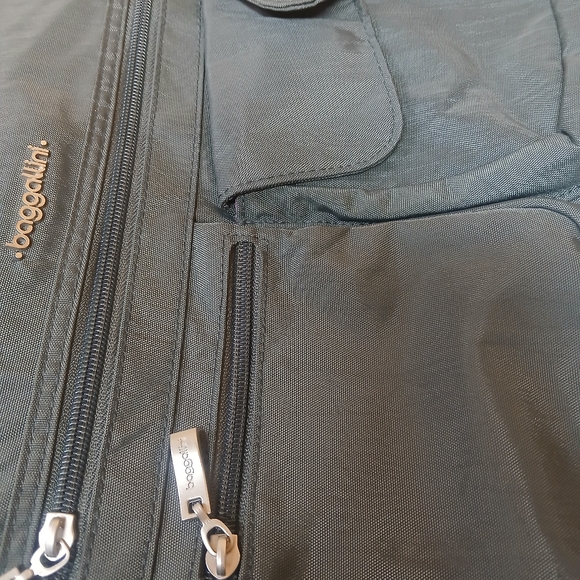Baggallini anywhere bag - Picture 6 of 7